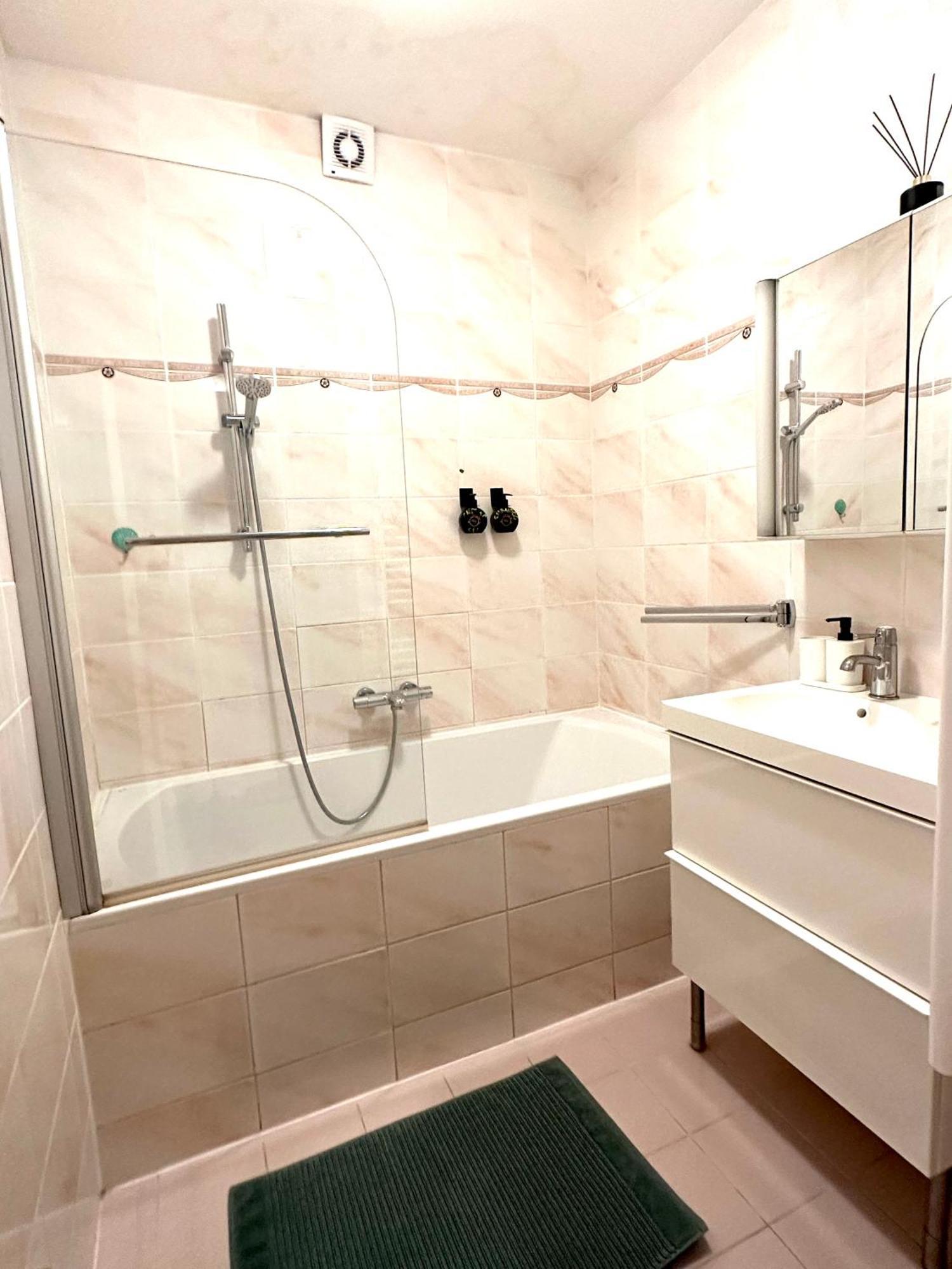 Center Apartment With 360° Rooftop Vienne Extérieur photo